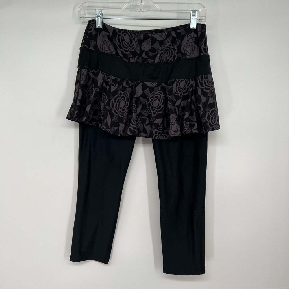 SkirtSports Pleated Skirted Capri Leggings